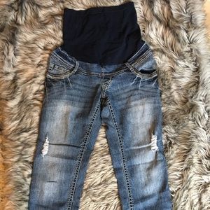 Maternity denim capris